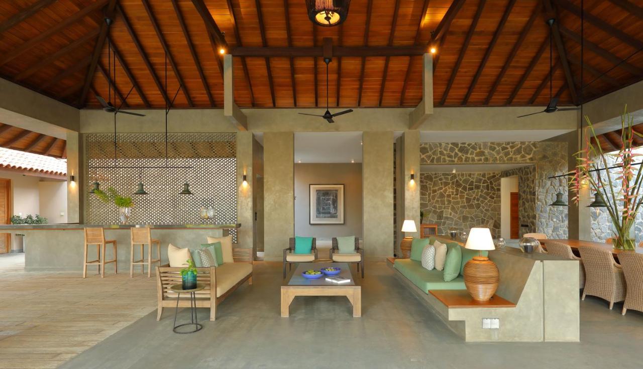 Kirana - A Santani Villa ベントータ エクステリア 写真