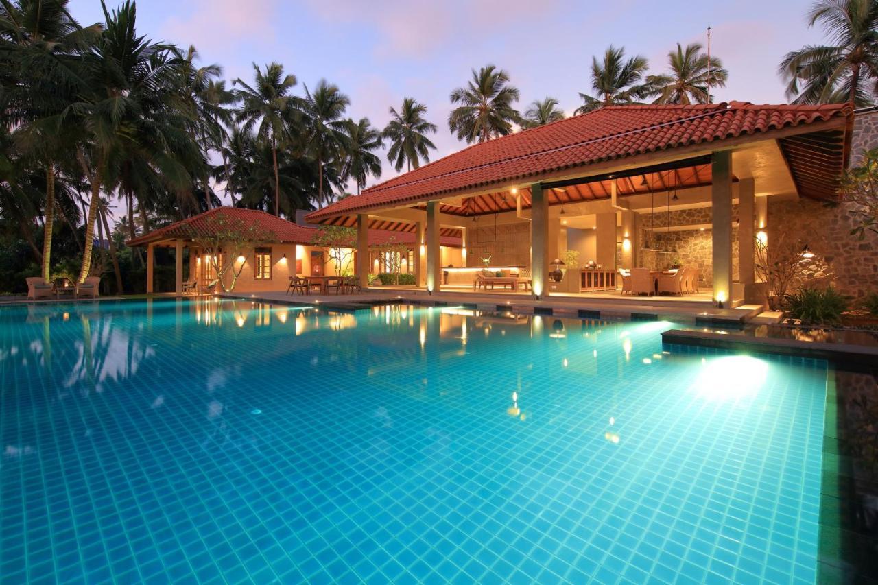 Kirana - A Santani Villa ベントータ エクステリア 写真