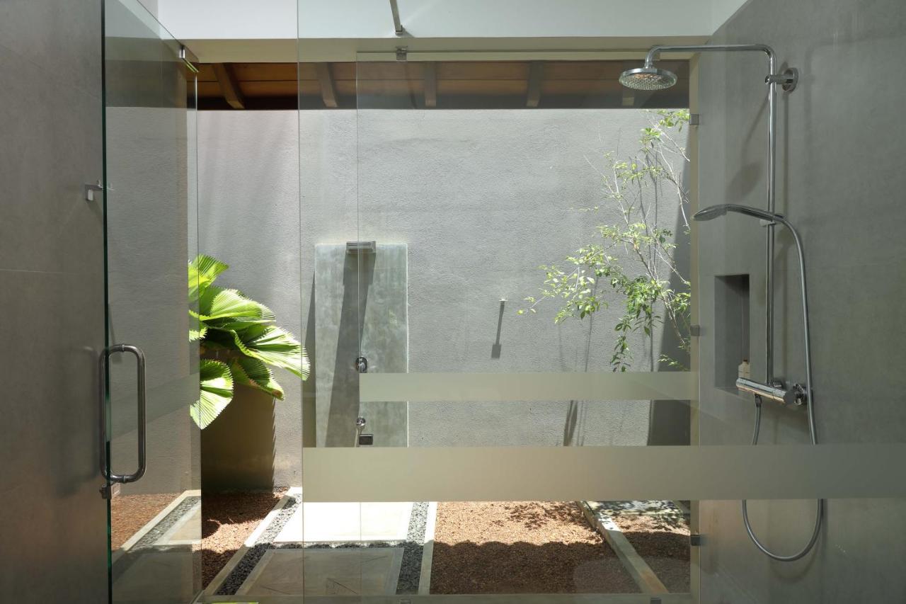 Kirana - A Santani Villa ベントータ エクステリア 写真