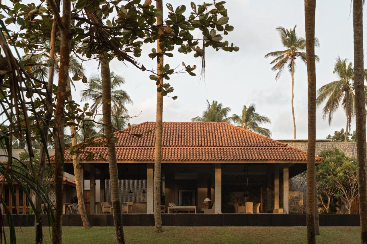 Kirana - A Santani Villa ベントータ エクステリア 写真