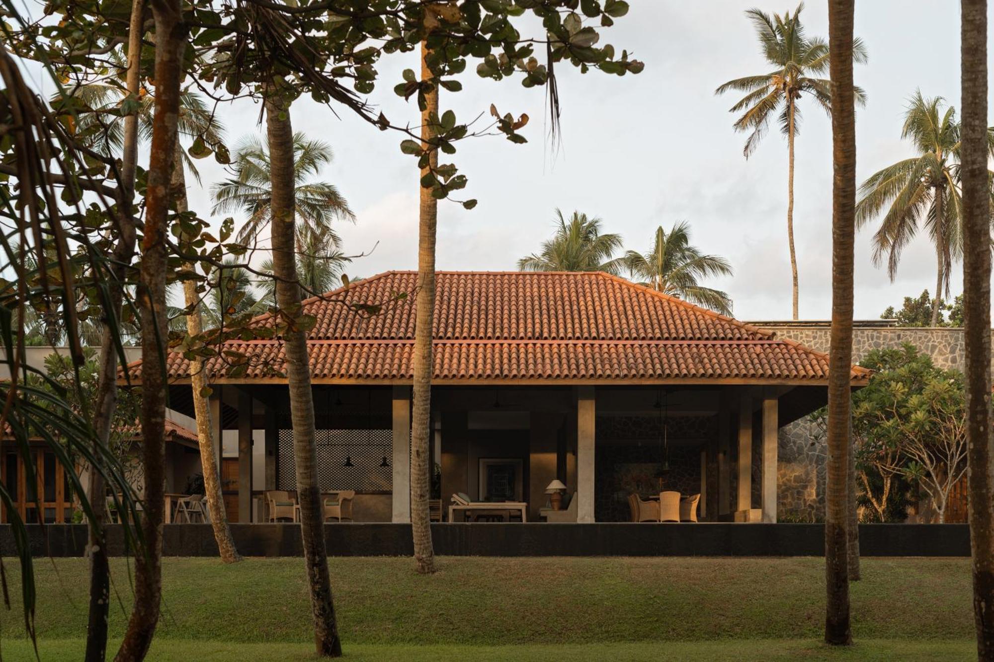 Kirana - A Santani Villa ベントータ エクステリア 写真
